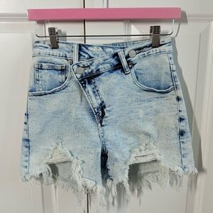 Risen Acid Wash Criss-Cross Denim Shorts - Small